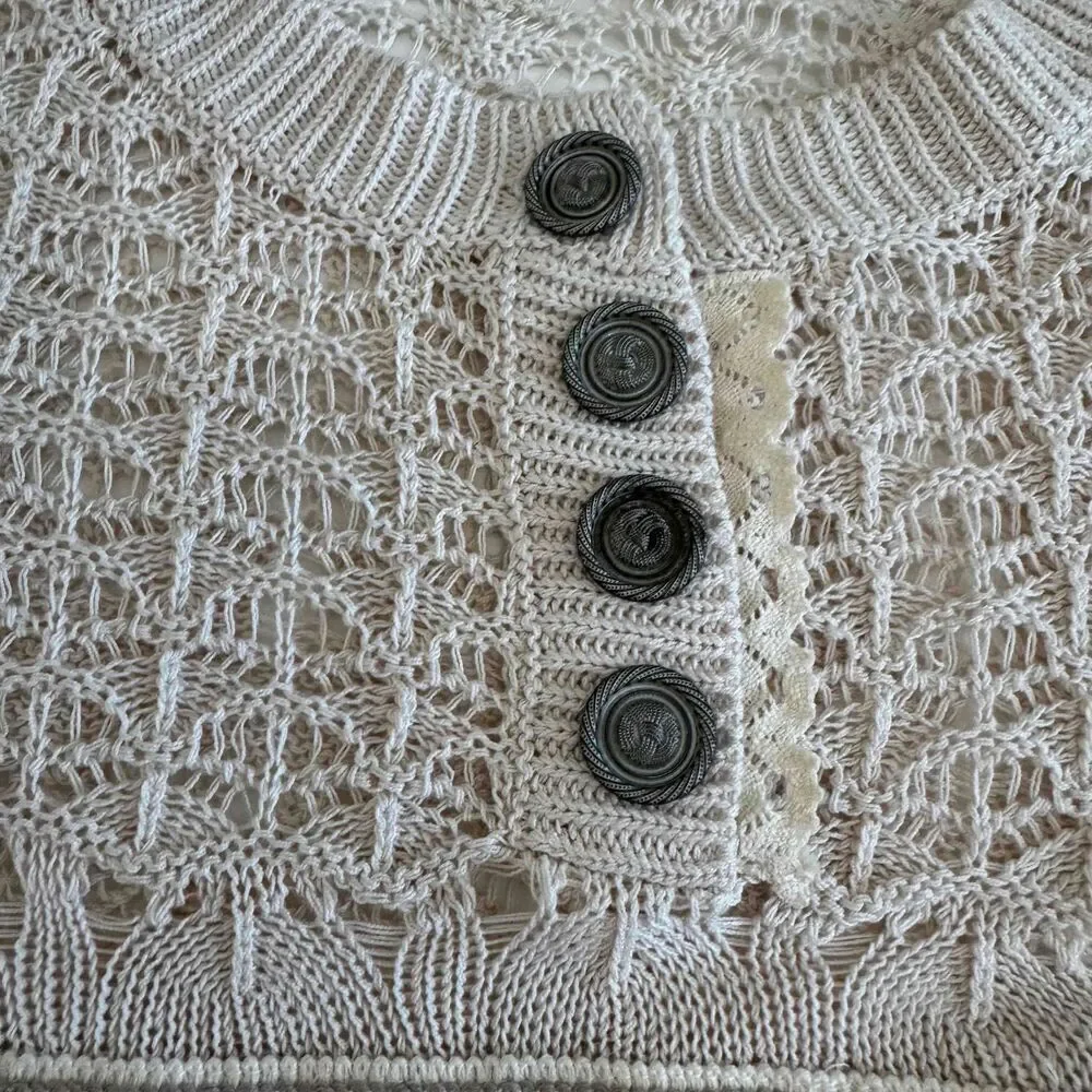 POL Sweater Crocheted Cream‎ Multicolor Embroidered Accents Pullover Size Medium